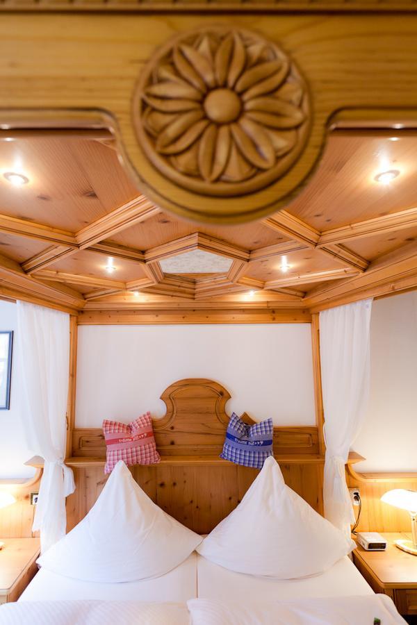 Hotel-Gasthof Zur Sonne パッペンハイム エクステリア 写真