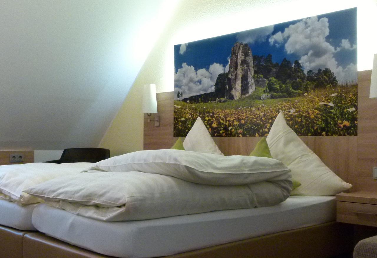 Hotel-Gasthof Zur Sonne パッペンハイム エクステリア 写真