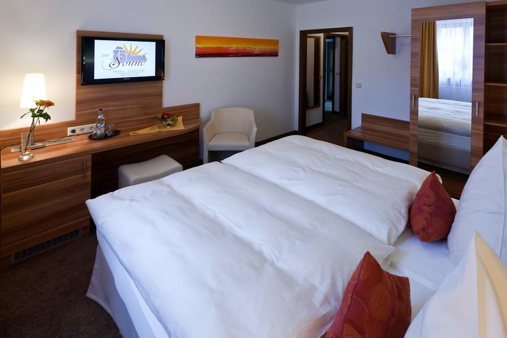 Hotel-Gasthof Zur Sonne パッペンハイム エクステリア 写真
