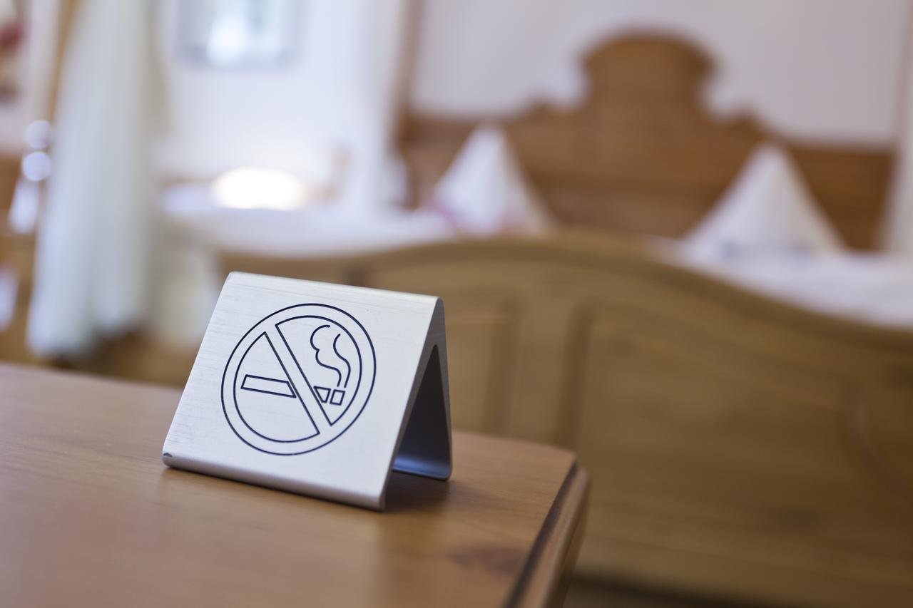 Hotel-Gasthof Zur Sonne パッペンハイム エクステリア 写真