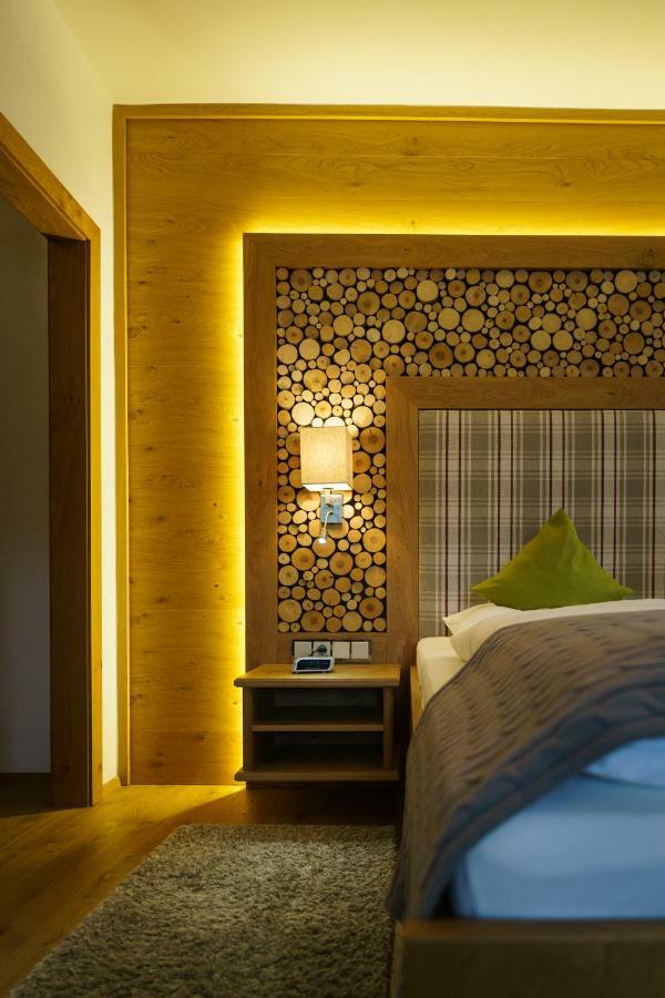 Hotel-Gasthof Zur Sonne パッペンハイム エクステリア 写真
